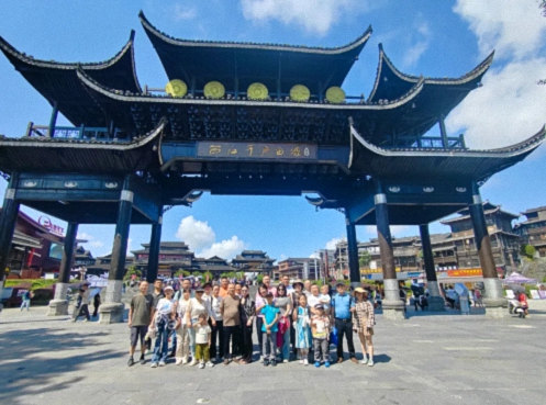 【班级活动】十年商海同舟，今朝黔山共叙——江西财大新商界51班十周年庆典活动666.jpg