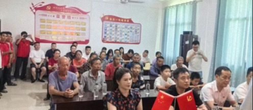 【班级活动】暖心启程 一起同行丨江财新商界91班赴吉安公益爱心捐赠活动641.jpg