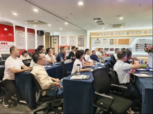 【班级活动】管控风险，赋能发展——江西财大新商界91班《企业用工风险应对》沙龙在南芳律所举行370.jpg