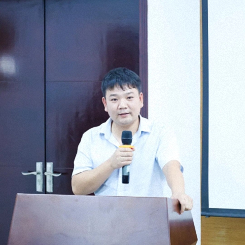 【中心动态】江西财大新商界93班、95班《战略顶层设计》课程暨班委受聘仪式914.jpg
