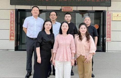 【学员走访】江西新商界总裁91班师生走进杨志同学企业——江西省鑫智通科技发展有限公司