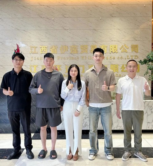 【学员走访】江西新商界总裁97班李诗豪同学企业——江西省伊莲贸易有限公司137.jpg